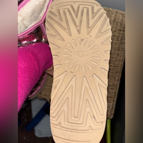 Pink sequin UGG boots. - Picture 4 of 5